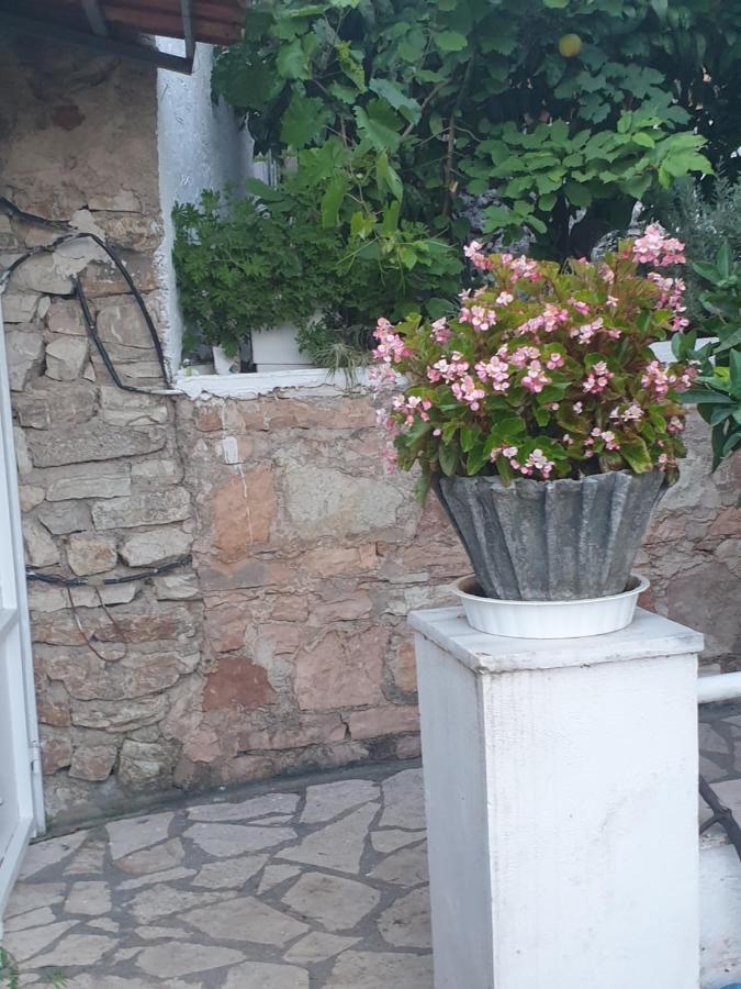 Hostal Rosemary House Sarandë Exterior foto