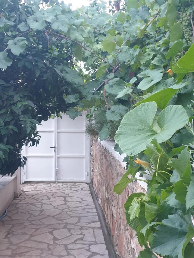 Hostal Rosemary House Sarandë Exterior foto