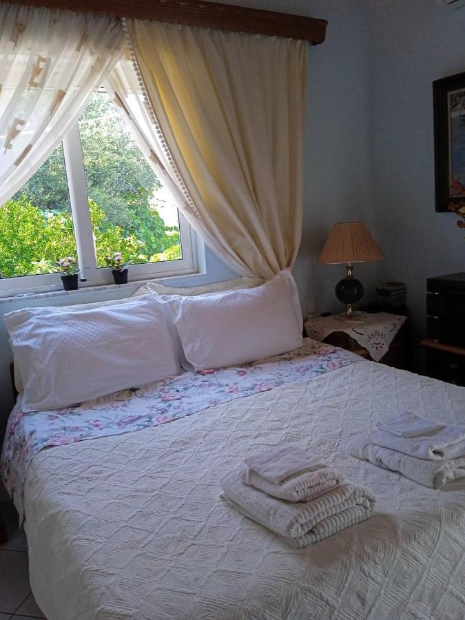 Hostal Rosemary House Sarandë Exterior foto