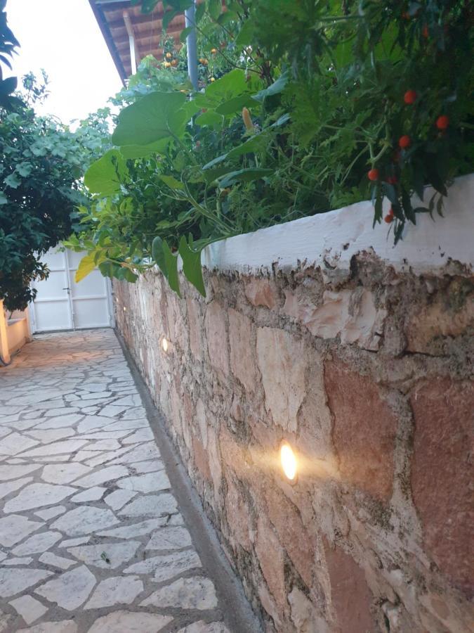 Hostal Rosemary House Sarandë Exterior foto