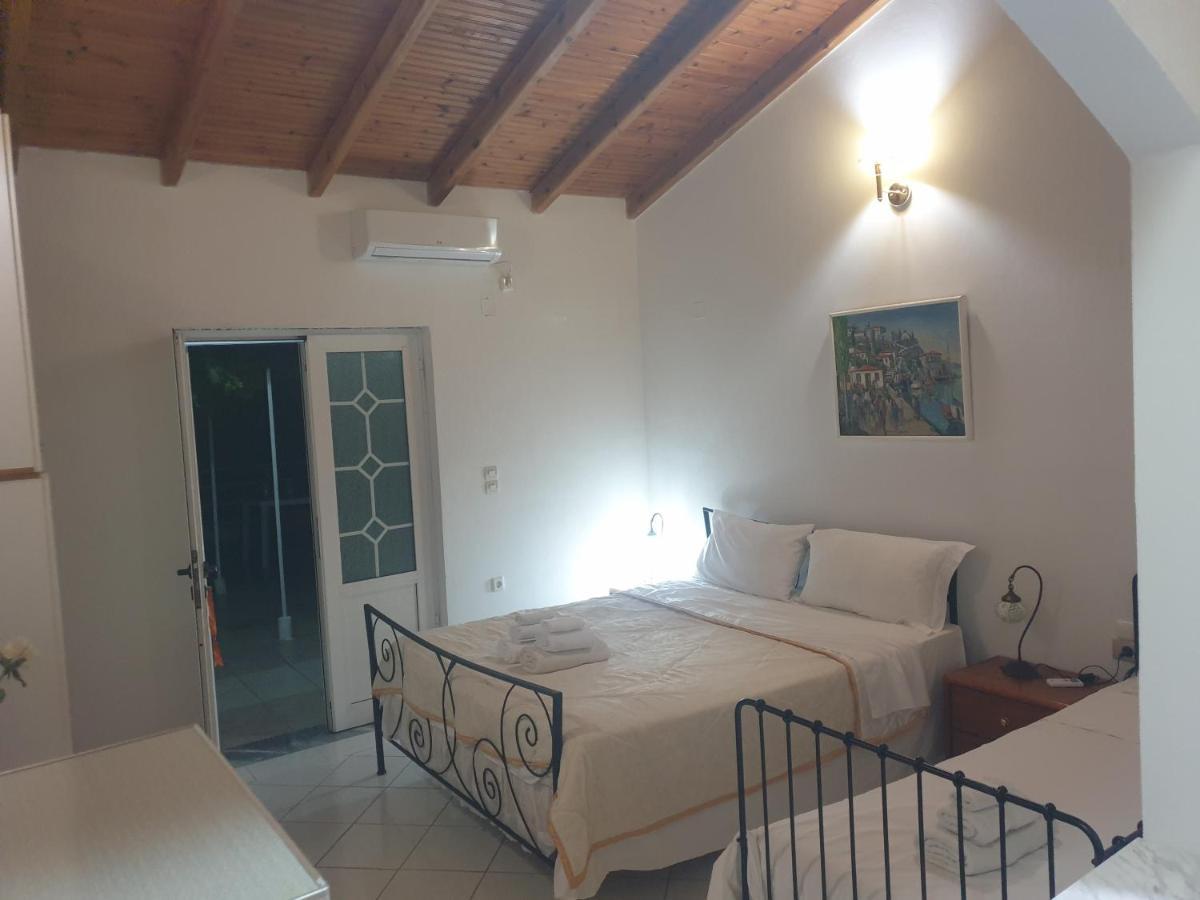 Hostal Rosemary House Sarandë Exterior foto